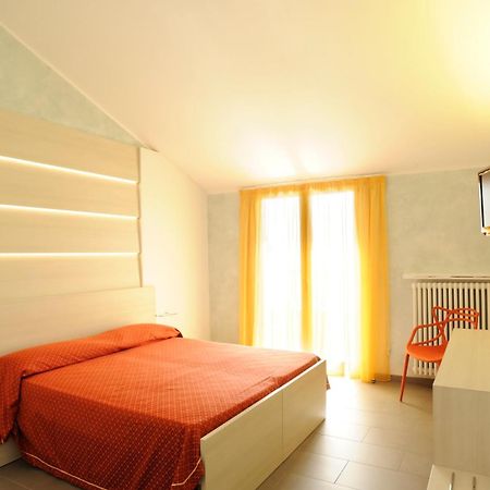 Hotel Danio Lungomare Alassio Exteriör bild