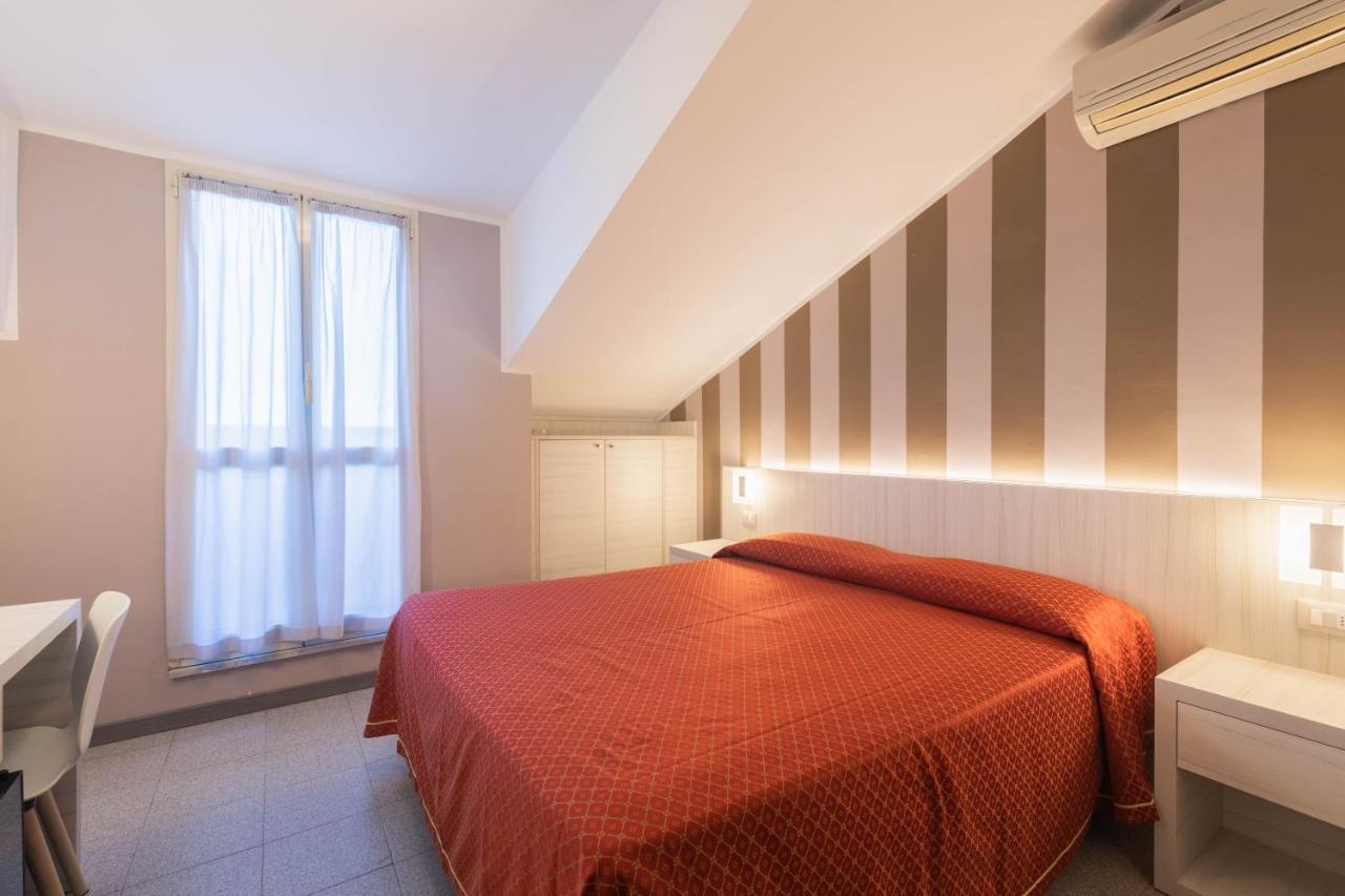Hotel Danio Lungomare Alassio Exteriör bild